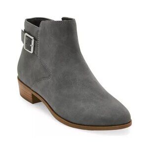 NiB St. John's Bay Women's Block Heel Ryder Boots Gray Size 11 M $65 RY1396